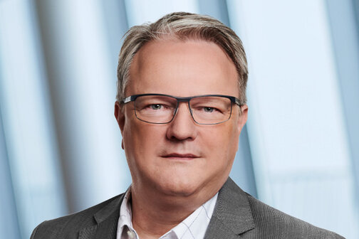 Portrait von Oliver Vellage, neues Mitglied der Geschäftsführung Dusssmann Service Deutschland GmbH
